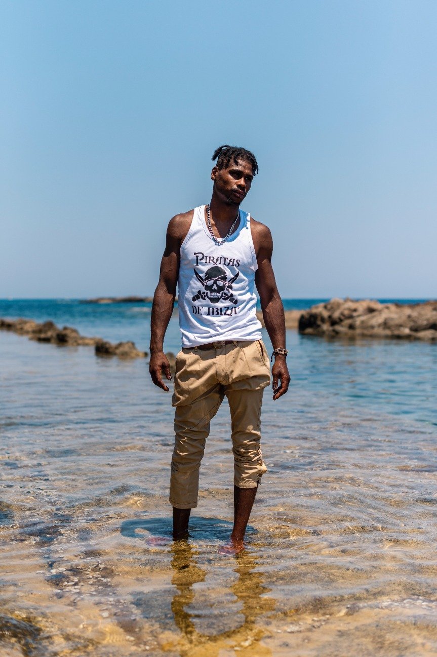 Camiseta Clásica Tirante Piratas