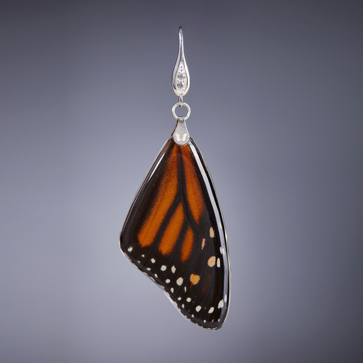Pendiente Mariposa Monarca Ala Delantera